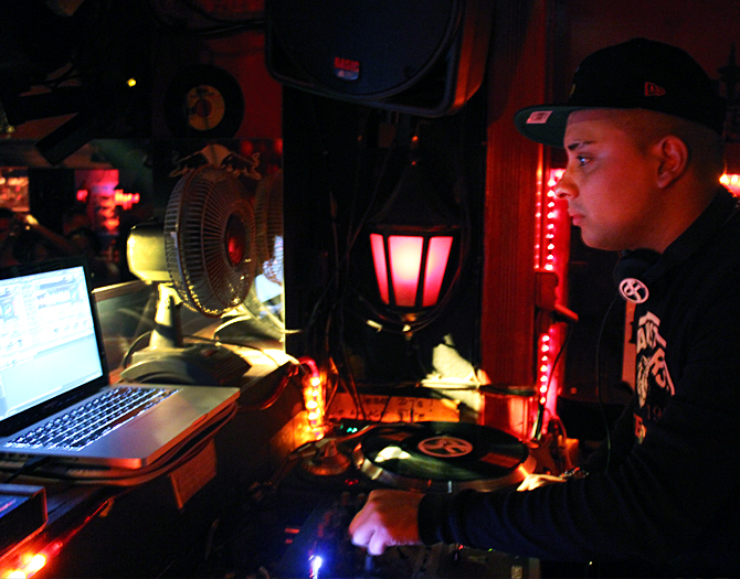 DJ Sino Velasco / Turn Up The Speakers